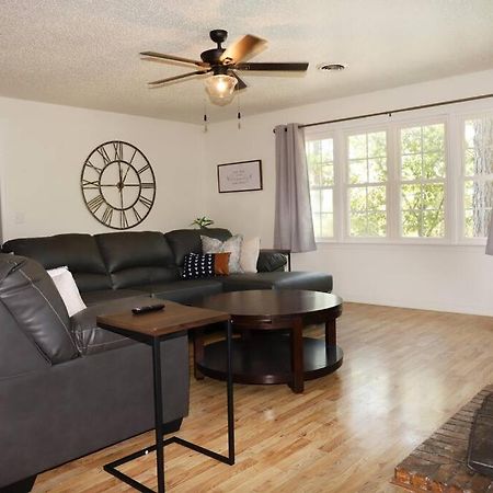 3 Bedroom Vacation Home Next To Silver Dollar City Μπράνσον Εξωτερικό φωτογραφία
